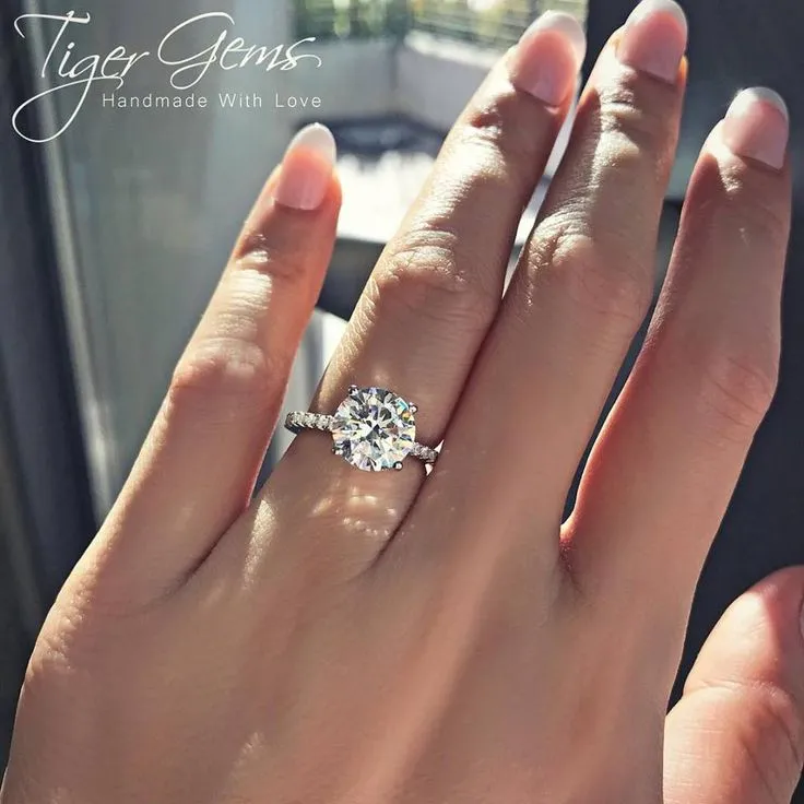 3.25 ctw Round Accented Solitaire Ring