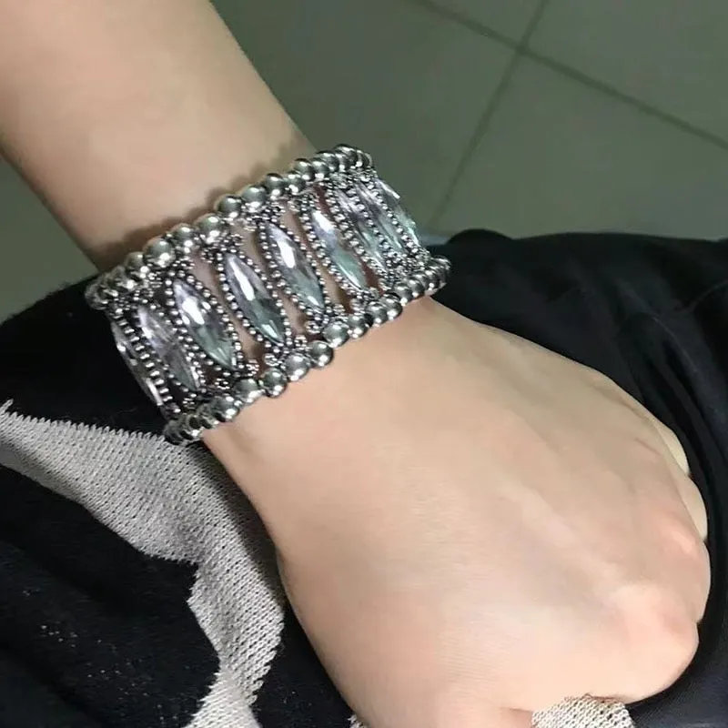 ashion women bracelet antique color hollow pattern inlaid crystal diamond bracelet