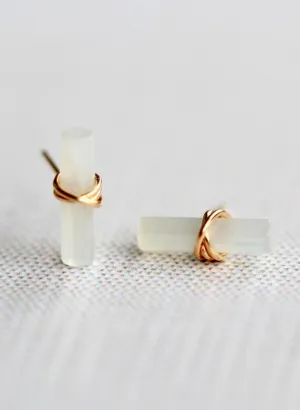 •BIRCH• moonstone   gold stud earrings