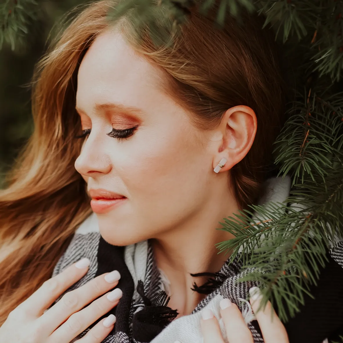 •BIRCH• moonstone   gold stud earrings