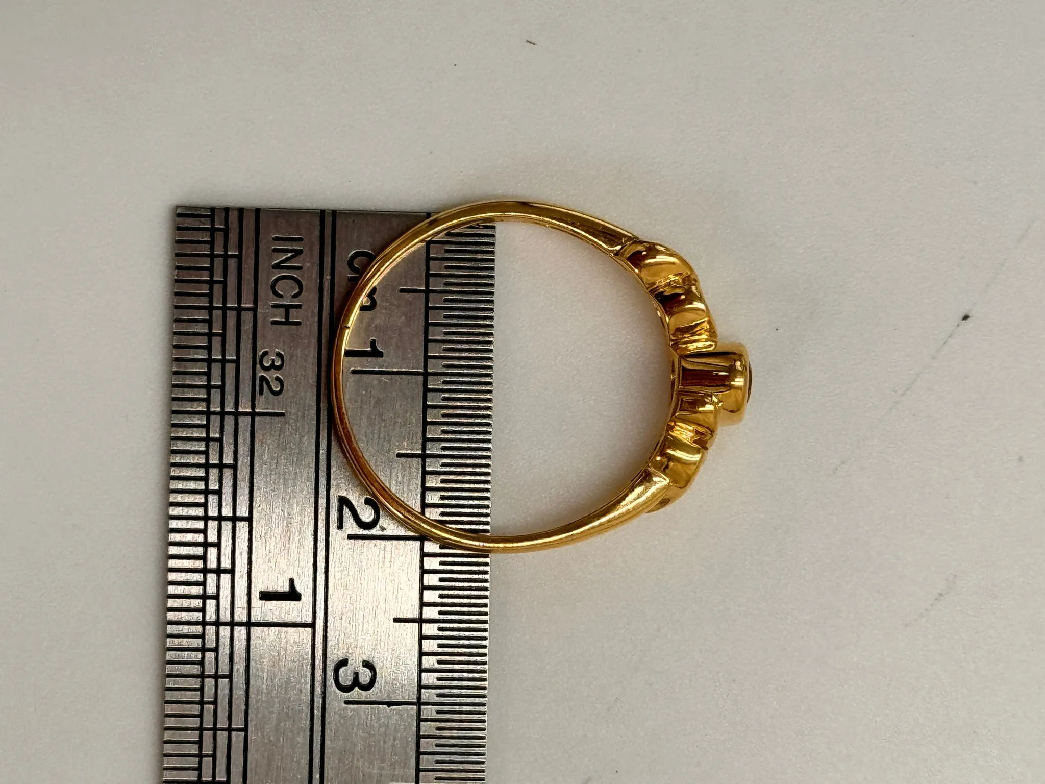 Exquisite Natural Ruby & Diamond Ring in Yellow Gold - Size US 9, UK/AU R 1/2