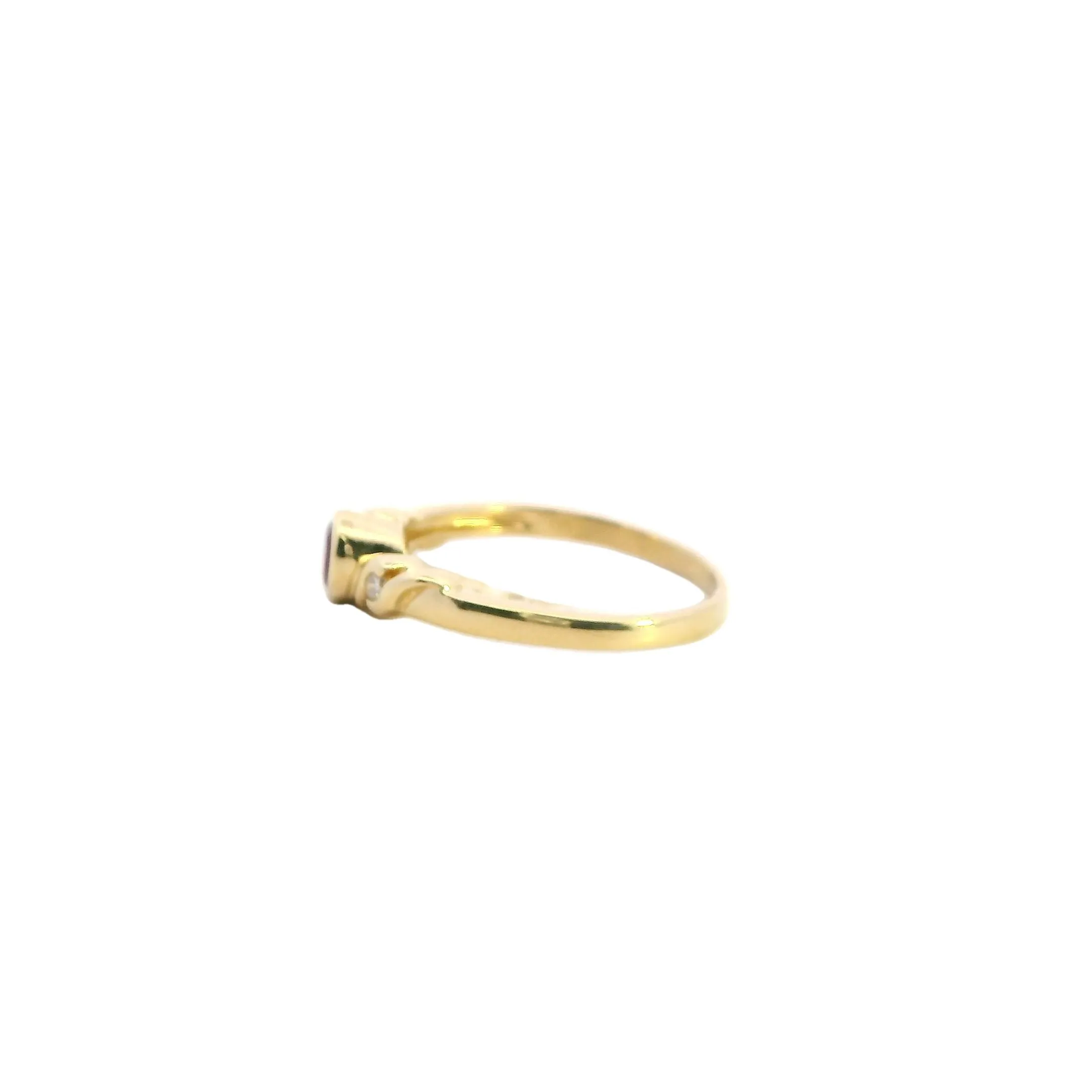 Exquisite Natural Ruby & Diamond Ring in Yellow Gold - Size US 9, UK/AU R 1/2