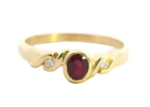 Exquisite Natural Ruby & Diamond Ring in Yellow Gold - Size US 9, UK/AU R 1/2