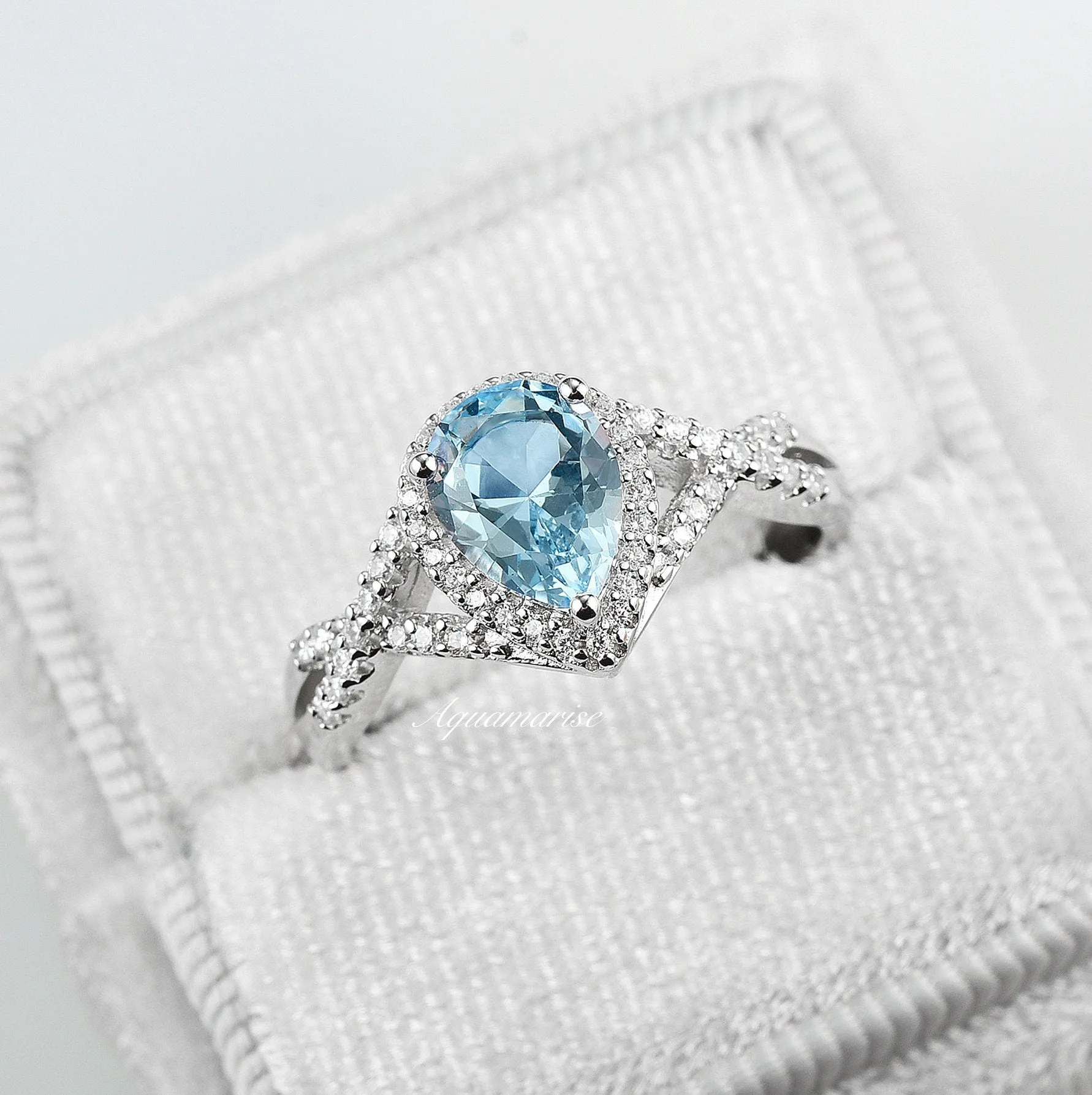 Flair Aquamarine Ring- Sterling Silver